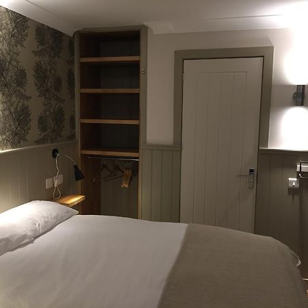 The Harbour Guest House 欧文 外观 照片